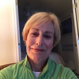 Meet your Posher, Leslie